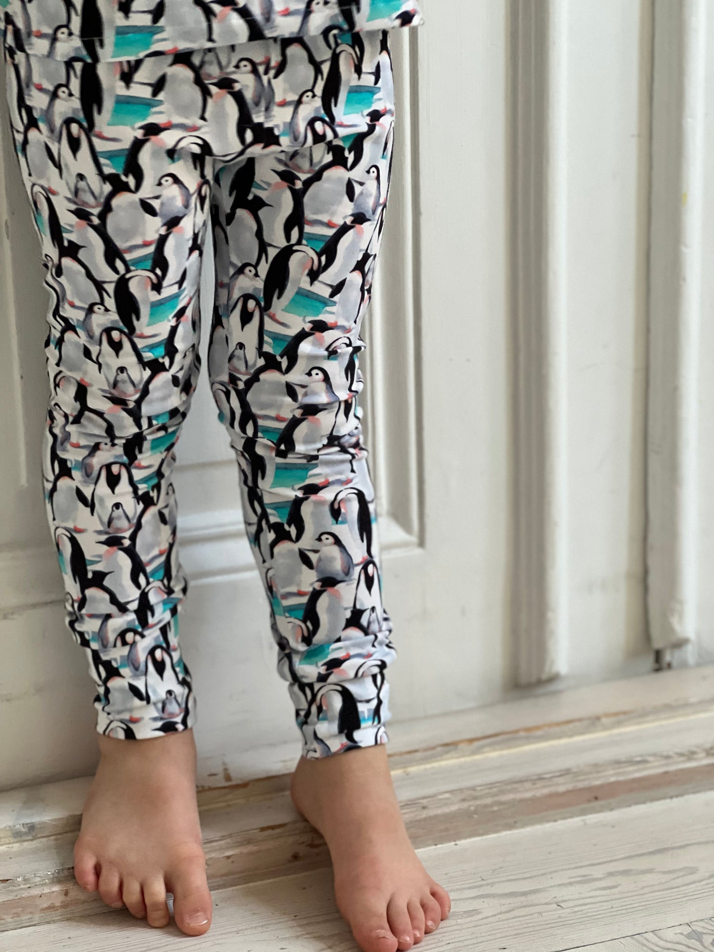 Partying Penguins Leggings